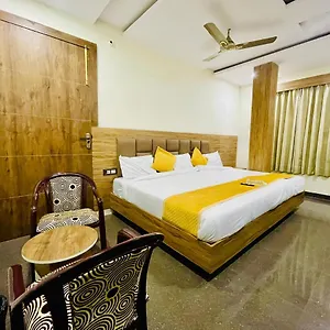 Olive Star Hotel