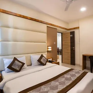 The Golden Glam Hotel