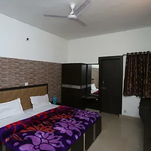 Shyam Palace Hotel